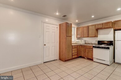 6915 Forest Terrace, Hyattsville, MD 20785 - photo 7