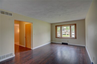 Living room, vinyl plank flooring