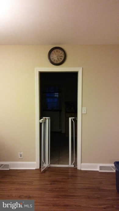 157 Mechanic St, Hightstown, NJ 08520 - photo 3