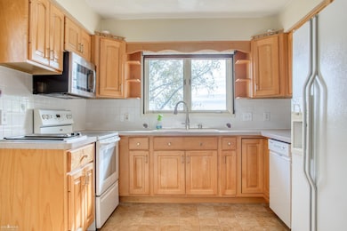 1932 E Hibbard Rd, Owosso, MI 48867 - photo 2