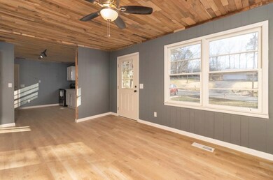 307 Brooker Dr, Ba0f7971-5f81-461f-a591-736e9a1143c1, GA 30721 - photo 4