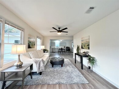 3213 12th St, Bay City, TX 77414 - photo 2