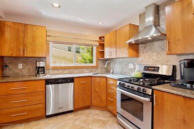 135 Valley Rd, River Edge, NJ 07661 - photo 5