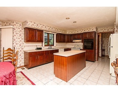 1 Mason Dr, Milford, MA 01757 - photo 7