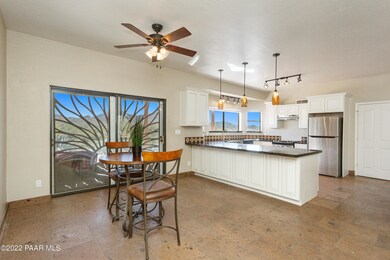 007_Dining Room