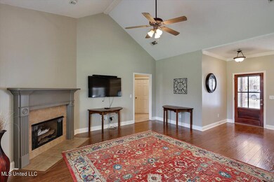 08-129 Middlefield Dr