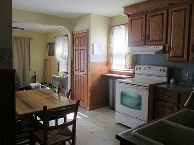 68 West St, West Warwick, RI 02893 - photo 7