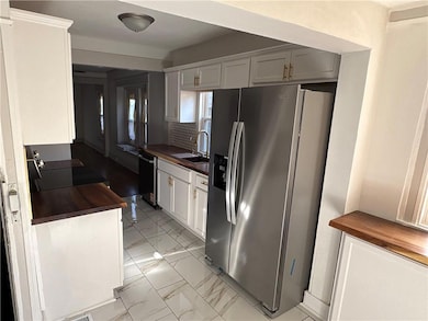 2410 Myrtle Ave, Kansas City, MO 64127 - photo 4