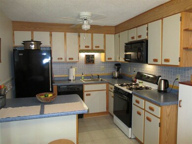 25 Bramber ii, Rochester, NH 03867 - photo 3