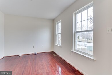 8813 Charm Ct, Brandywine, MD 20613 - photo 5