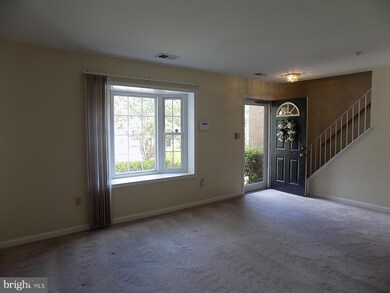 12106 Dove Cir, Laurel, MD 20708 - photo 4