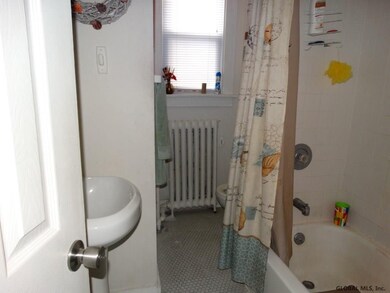 624 N Pearl St, Menands, NY 12204 - photo 7