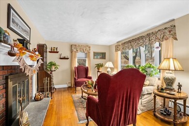 911 Stafford St, Rochdale, MA 01542 - photo 3