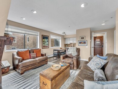 4-web-or-mls-1401-lowell-ave-31