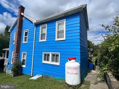 63 S Laurel Ave, Berkeley Springs, WV 25411 - photo 3
