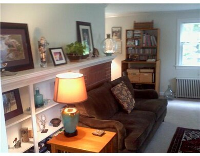 Living Room. Built in Book Shelves