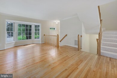 3754 Farmland Dr, Fairfax, VA 22033 - photo 5