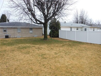 422 N Gladstone Ave, Columbus, IN 47201 - photo 5