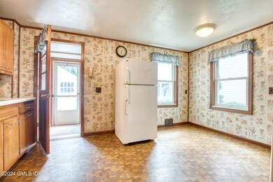 Eat in Kitchen