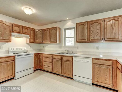 638 Freezeland Rd, Linden, VA 22642 - photo 2