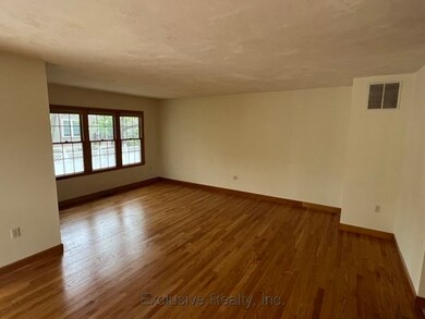 162 Chapel St unit 162, Newton, MA 02458 - photo 2