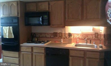 221 Highmeadow Rd, Reisterstown, MD 21136 - photo 2