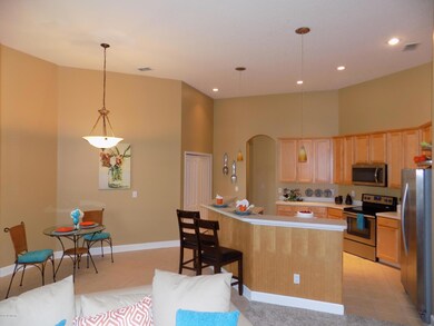 Kitchen & eating area