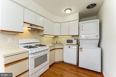 383 Lakeside Rd unit 308, Ardmore, PA 19003 - photo 6