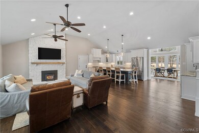 Open living spaces with vaulted ceiling