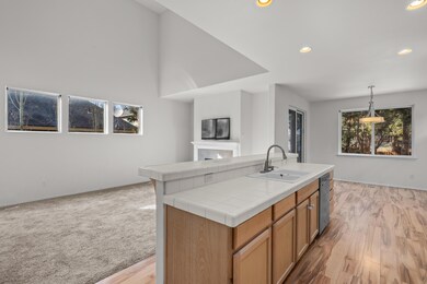 19544 Salmonberry Ct, Bend, OR 97702 - photo 5