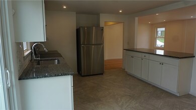 33 Cochran St, West Warwick, RI 02893 - photo 5