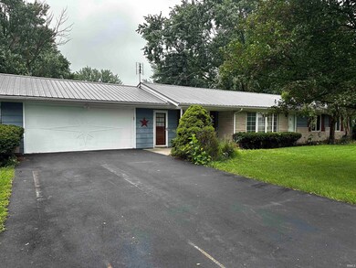 229 W Jackson St, Monroe, IN 46772 - photo 2