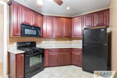 322 Regency Place unit 322, Woodbridge, NJ 07095 - photo 6
