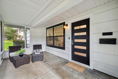 1733 Gardenia Dr, Houston, TX 77018 - photo 4