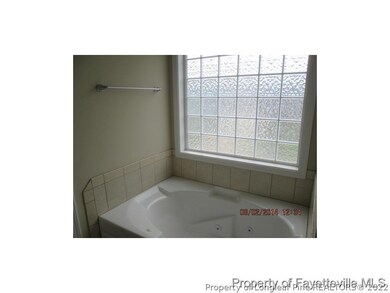 1504 Timberrock Ct, Fayetteville, NC 28306 - photo 6