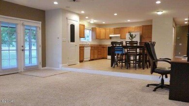 Living to Dining 6