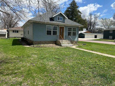 709 4th Ave, Windom, MN 56101 - photo 4