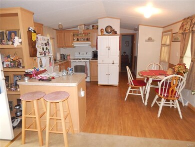 383 White Oak Ln, Bath, PA 18014 - photo 3