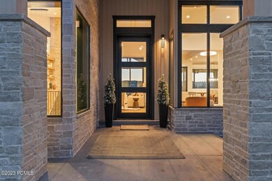 5_Front-Entry_1800x1200_4092079