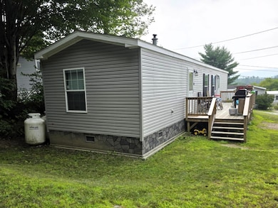 14 Hilltop Manor Mobile Home Park, Littleton, NH 03561 - photo 3