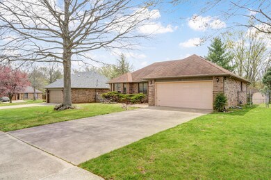 1028 W Whiteside St-3