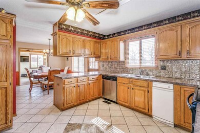 FANTASTIC LAYOUT WITH BREAKFAST AREA JUST OFF THE 