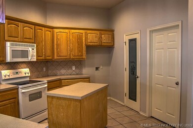 unlisted-address, Glenpool, OK 74033 - photo 5