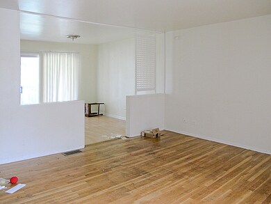 17113 Locust Dr, Hazel Crest, IL 60429 - photo 5