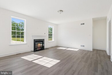 121 Flint Dr, Hanover, PA 17331 - photo 5