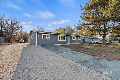 10033 W Idlewood Dr, Boise, ID 83709 - photo 3