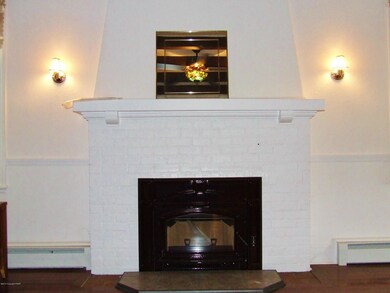 422 N 5th St, Stroudsburg, PA 18360 - photo 2