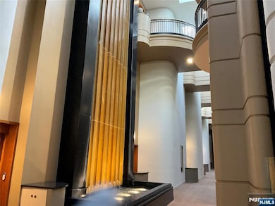 100 Carlyle Dr unit 1J N, Cliffside Park, NJ 07010 - photo 4