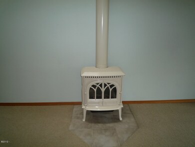 GAS LOG STOVE