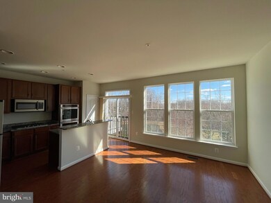 8305 Gibbs Way, Hyattsville, MD 20785 - photo 5